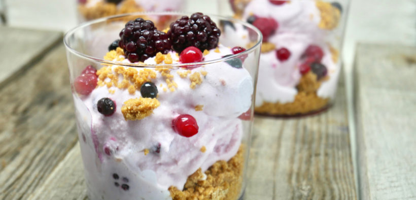 gelato alla cheesecake con frutti di bosco