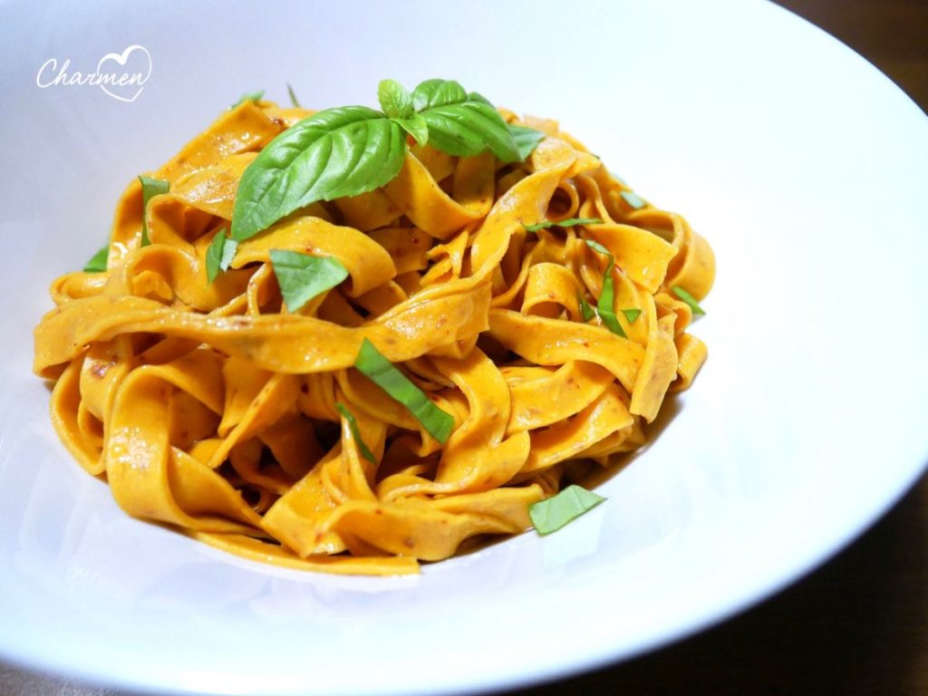 Tagliatelle al farro e peperoni cruschi