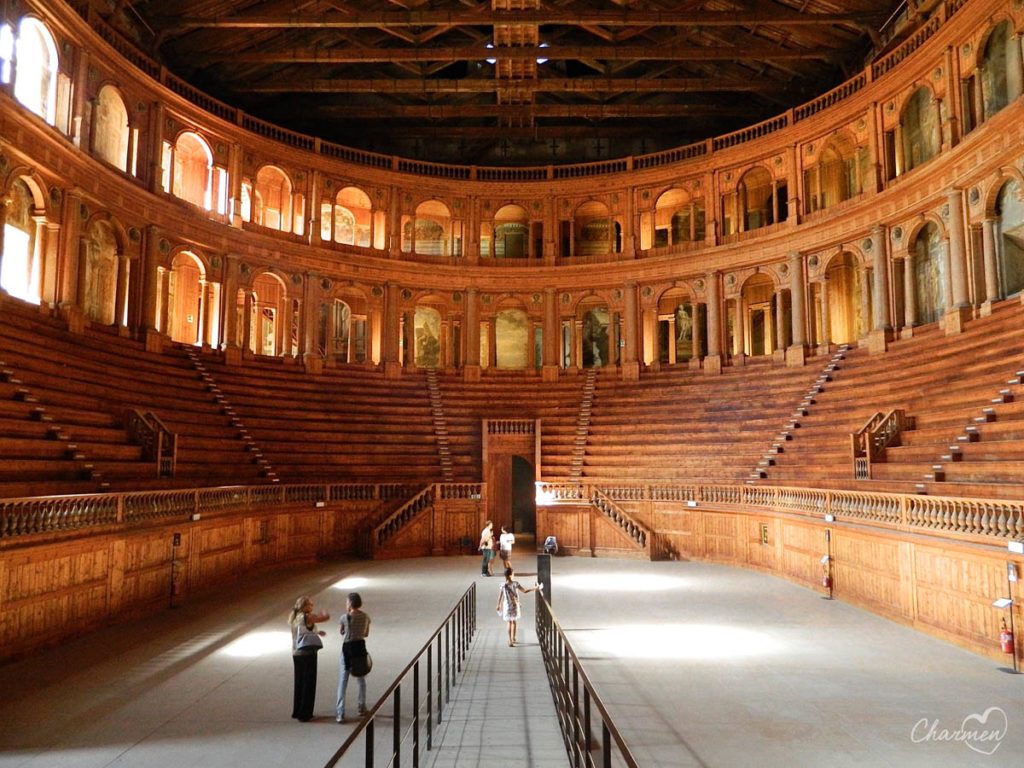 Teatro Farnese a Parma - Mattia & Guido alla scoperta della bellezza