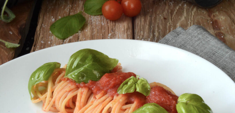 Spaghetti al pomodoro e basilico