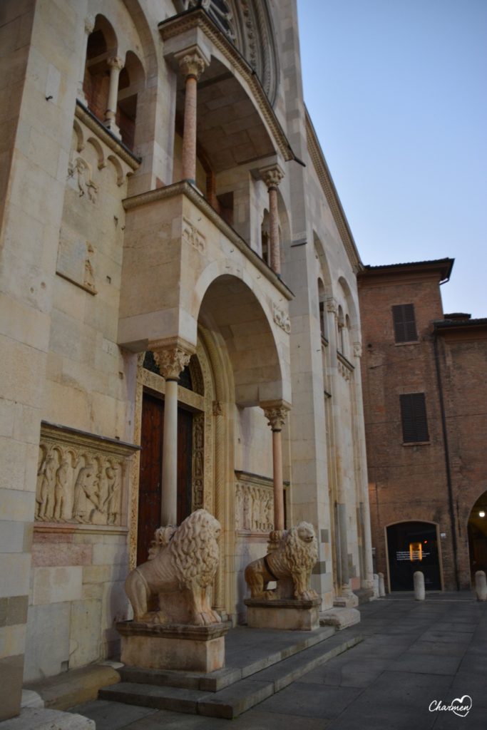 Duomo di Modena portale maggiore