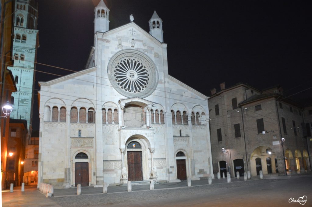 Duomo di Modena facciata