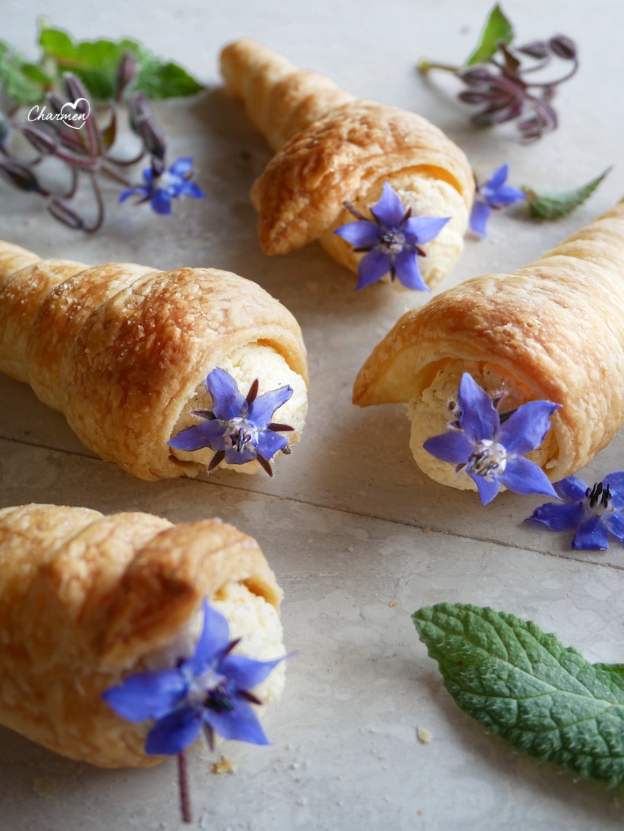 cannoli con ricotta e borragine