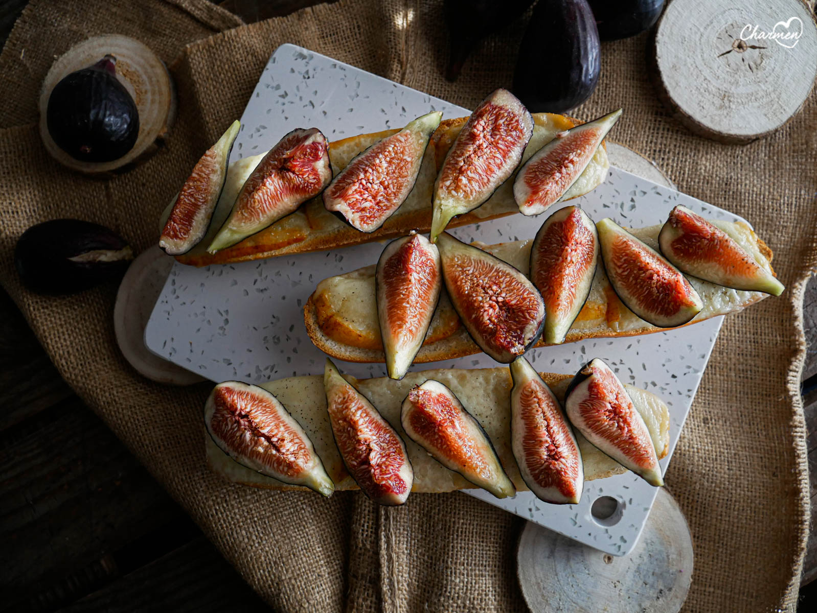 Crostini fichi e pecorino