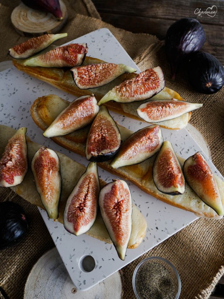 Crostini fichi e pecorino