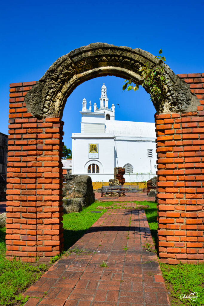 Ruinas del Hospital San Nicolas de Bari e la Iglesia de Nuestra Señora de la Altagracia