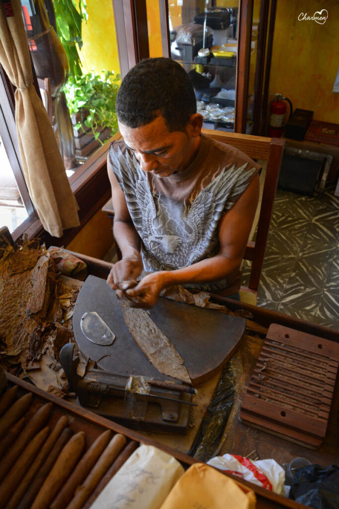 La Leyenda del Cigarro di Santo Domingo